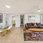 Holiday Haven On Burleigh Beach